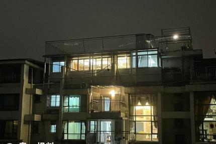 顶楼最新爆料,剧情反转再升级，真相即将揭晓！  第3张